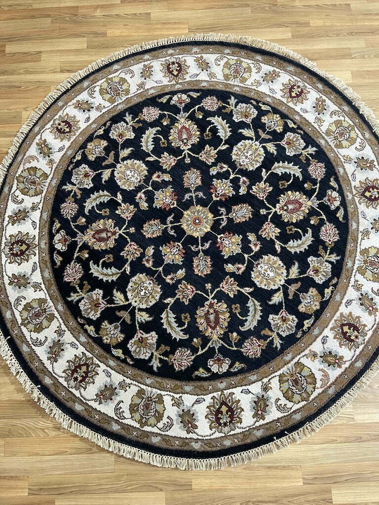 Round rugs Livermore