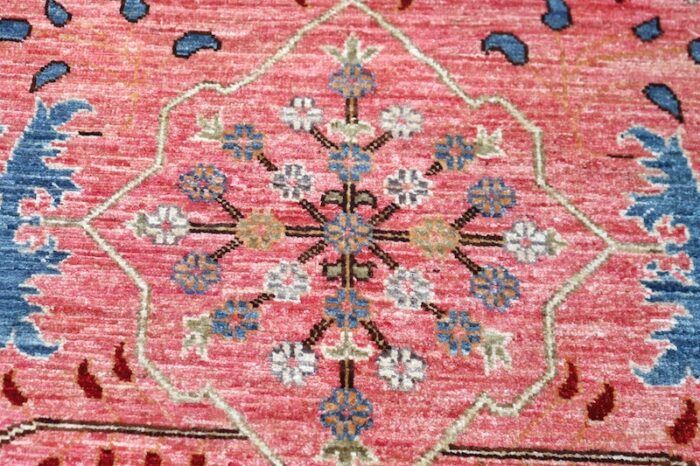 "Authentic Persian Heriz rug, handwoven with 100% wool, available with free shipping in the USA