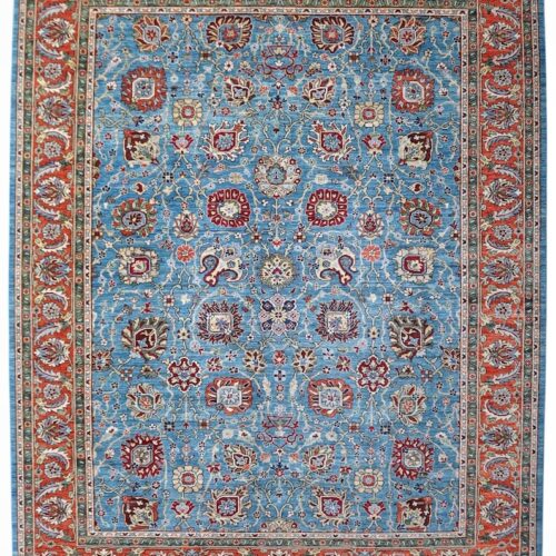 Durable and washable 9x11.6 Serapi rug, crafted from hand-spun wool and vegetable dyes.